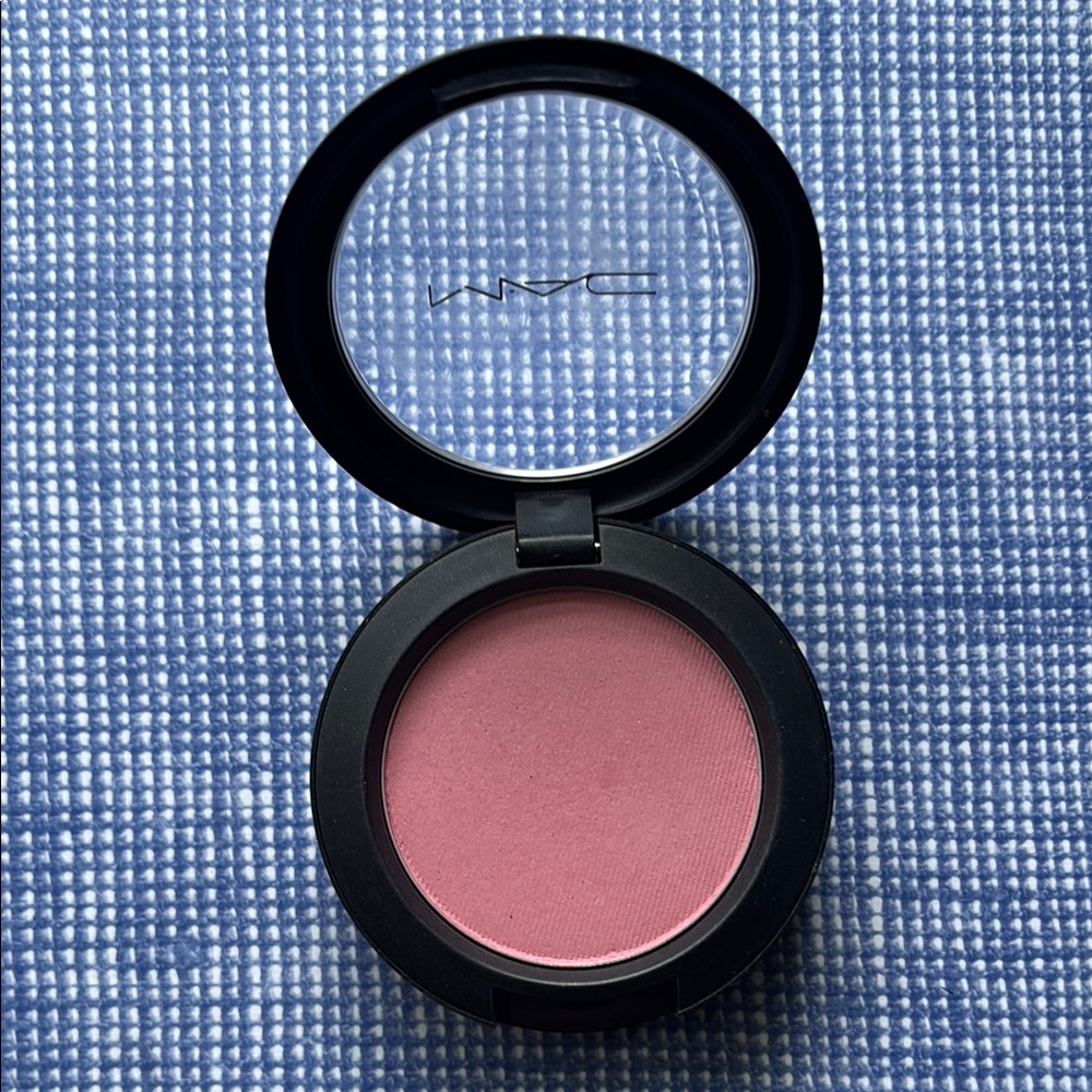 MAC Cosmetics Pinch O Peach